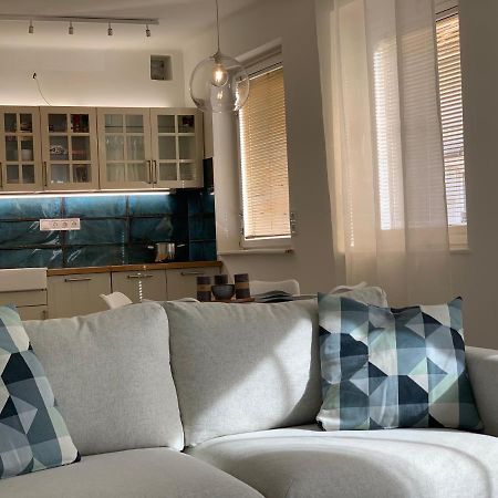 Old Town Apartment Секешфехервар Экстерьер фото